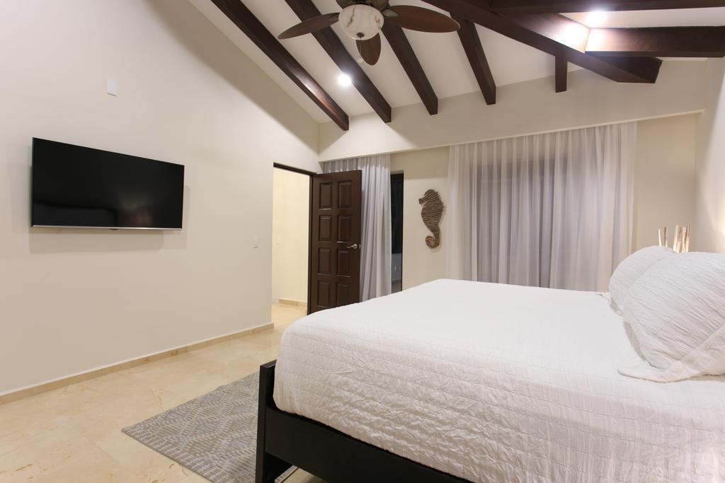 Villa Steps To Best Beach Unica 6bedroom Playa del Carmen