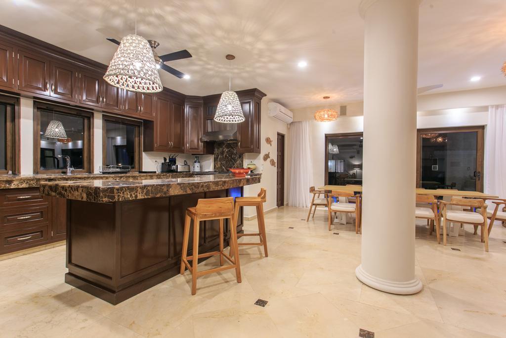Steps To Best Beach Unica 6bedroom Villa Playa del Carmen